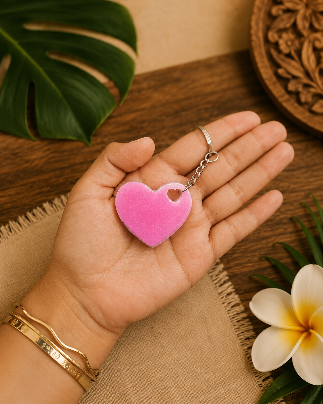 Custom Heart NFC Keychain: Social Media, Wedding Photos, Digital Business Card (Tap)